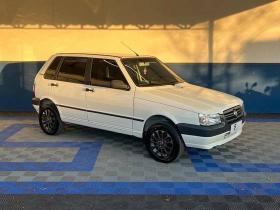 FIAT UNO 1.0 MPI MILLE WAY ECONOMY 8V FLEX 4P MANUAL FIAT UNO 1.0 MPI MILLE WAY ECONOMY 8V FLEX 4P MANUAL